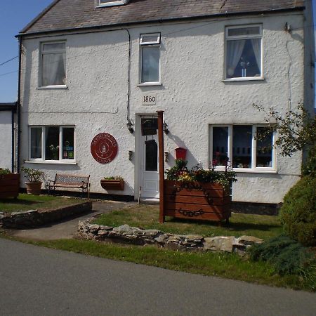 Sportsmans Lodge Bed And Breakfast Amlwch Екстер'єр фото