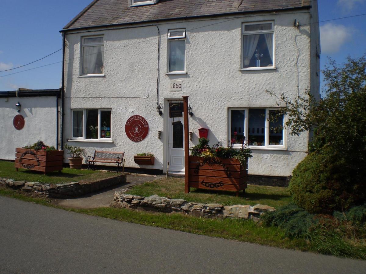 Sportsmans Lodge Bed And Breakfast Amlwch Екстер'єр фото